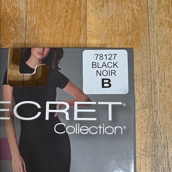 NWT 2 pairs of Secret Collection longline pantyhose - Picture 3 of 5